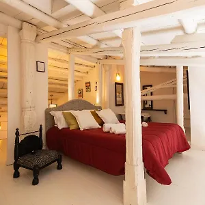 https://elly-holiday-house.palermohotels.org