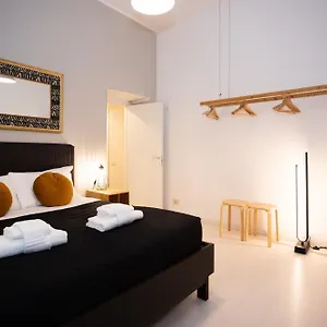 https://casa-al-colosseo-holidays.it-romehotels.com
